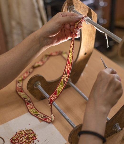 master using decorative carpet ribbon in the atelier